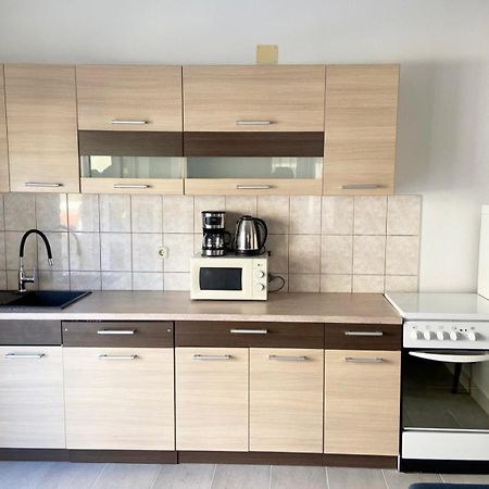 Holiday Apartments Lidija Бол Экстерьер фото