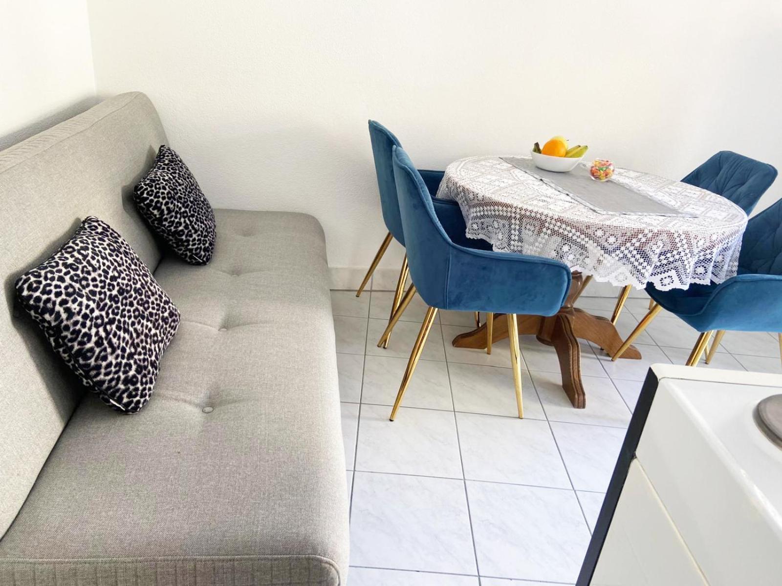 Holiday Apartments Lidija Бол Экстерьер фото